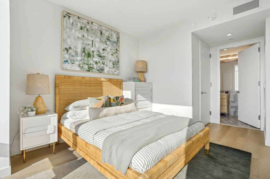 17 Hanover Place 28D Downtown Brooklyn NY 11201