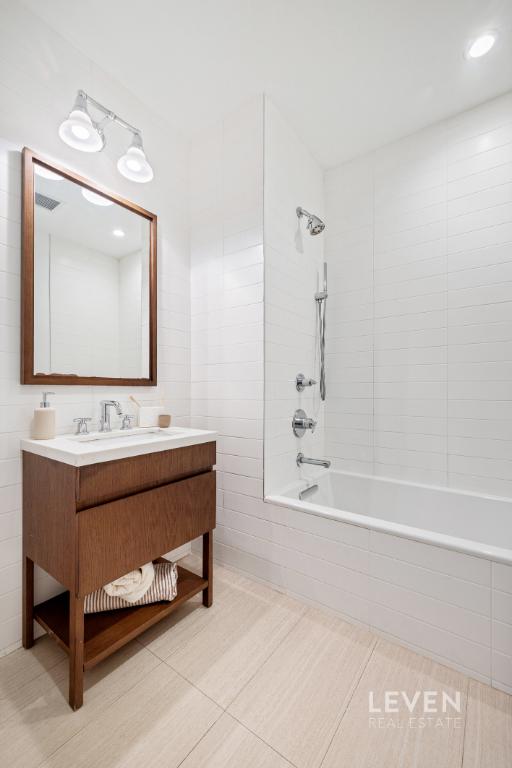 500 Waverly Avenue 3D Clinton Hill Brooklyn NY 11238