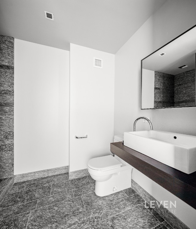 20 Pine Street 2706 Financial District New York NY 10005