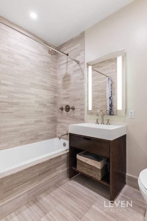250 West Street 2G Tribeca New York NY 10013