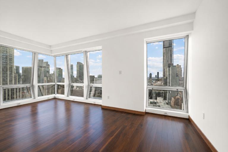 400 Fifth Avenue Midtown West New York NY 10018