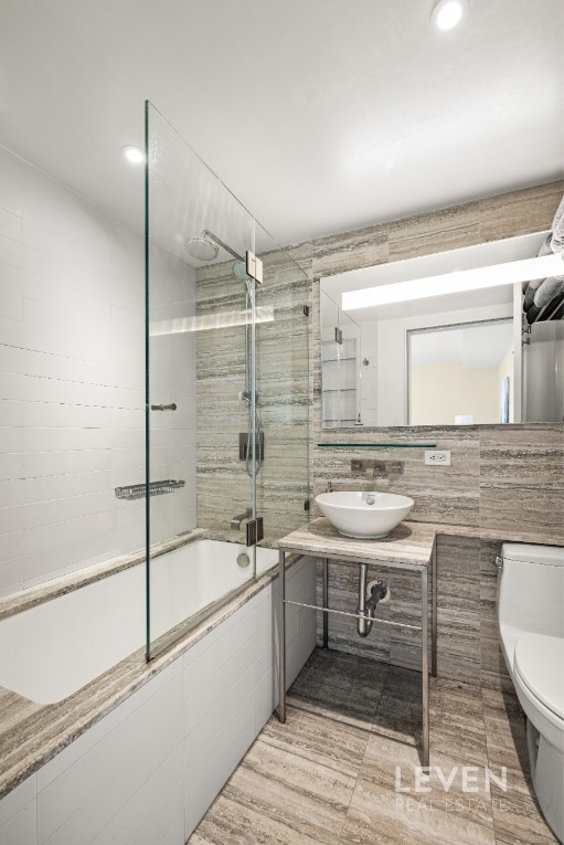 322 West 57th Street 34Q Clinton New York NY 10019