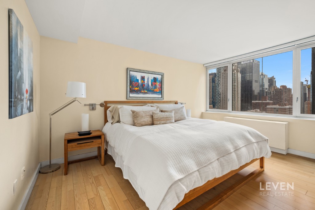 322 West 57th Street 34Q Clinton New York NY 10019