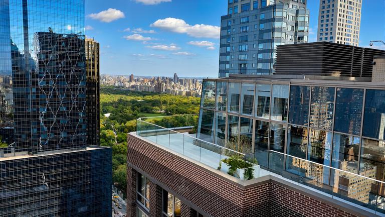 322 West 57th Street 34Q Clinton New York NY 10019