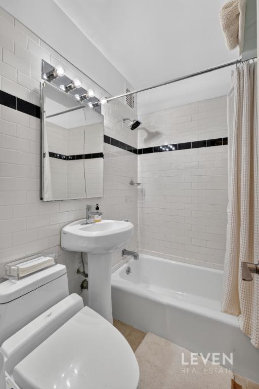 220 West 15th Street 2A Chelsea New York NY 10011