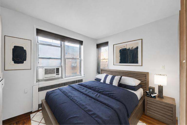 305 West 52nd Street 6A Clinton New York NY 10019