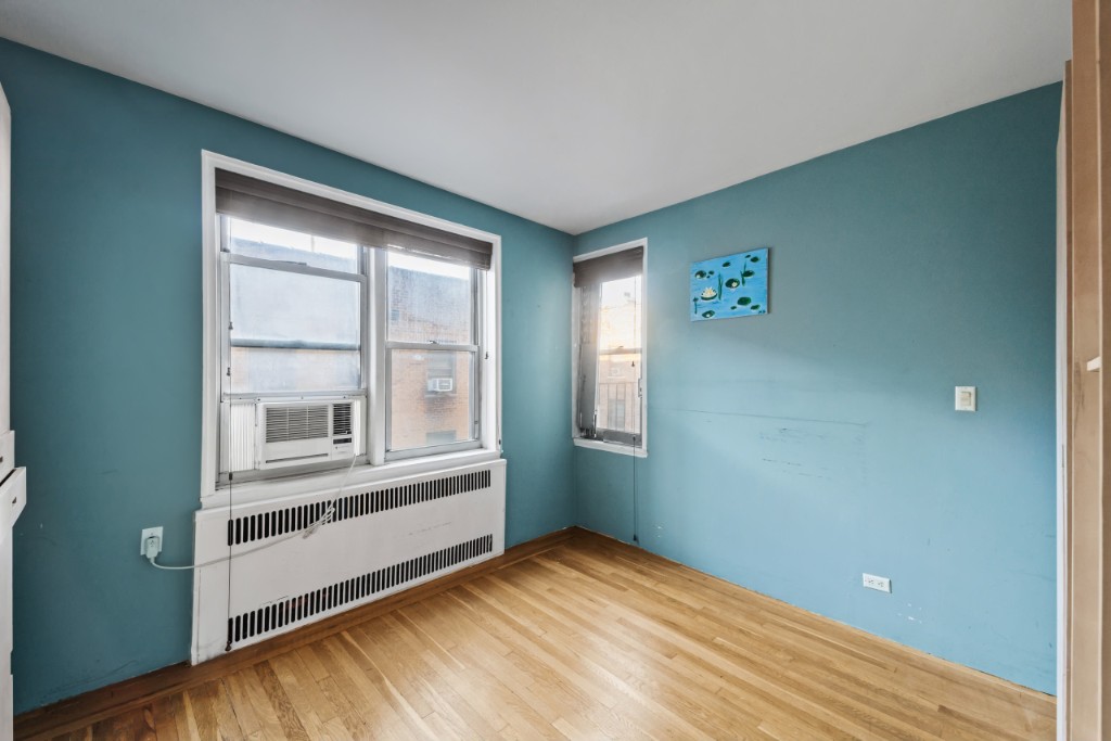 305 West 52nd Street 6A Clinton New York NY 10019