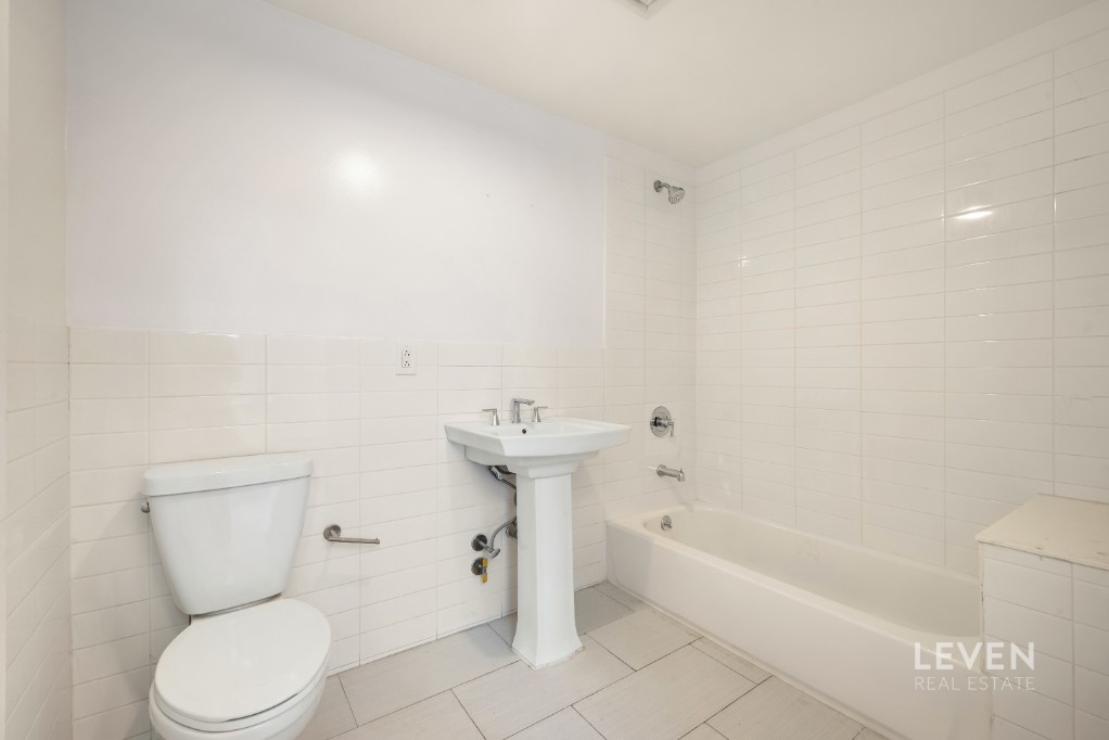 95 Grand Street Soho New York NY 10013