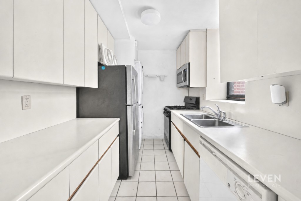 317 West 95th Street 2C Upper West Side New York NY 10025