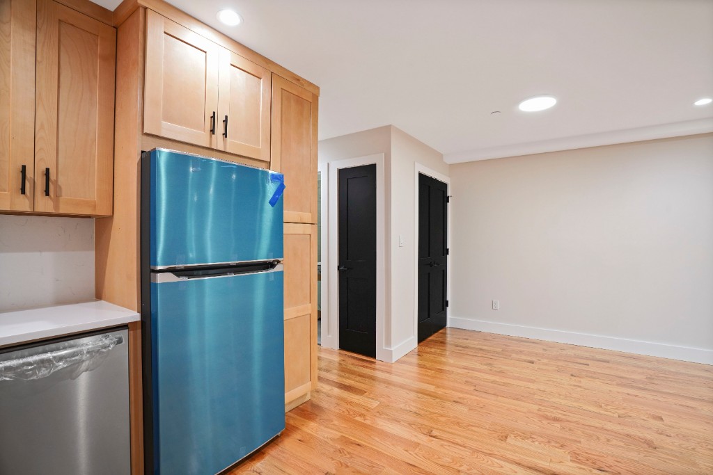 60-14 Menahan Street Ridgewood Queens NY 11385