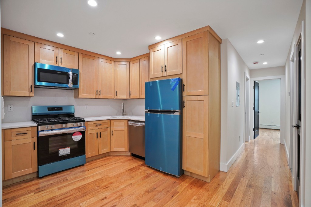 60-14 Menahan Street Ridgewood Queens NY 11385