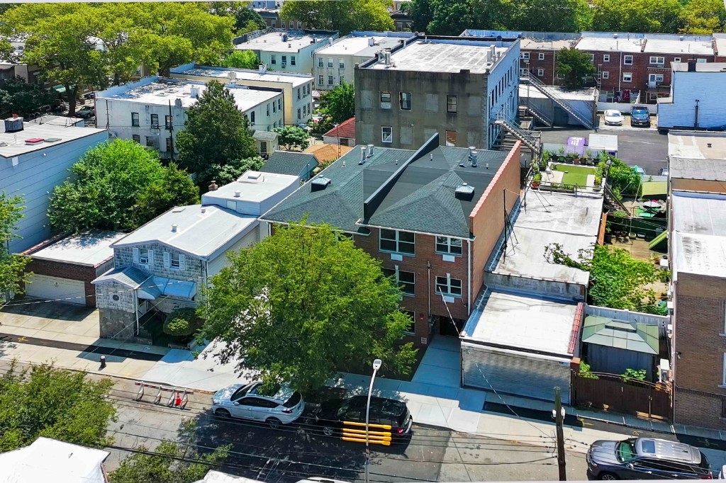 60-14 Menahan Street Ridgewood Queens NY 11385
