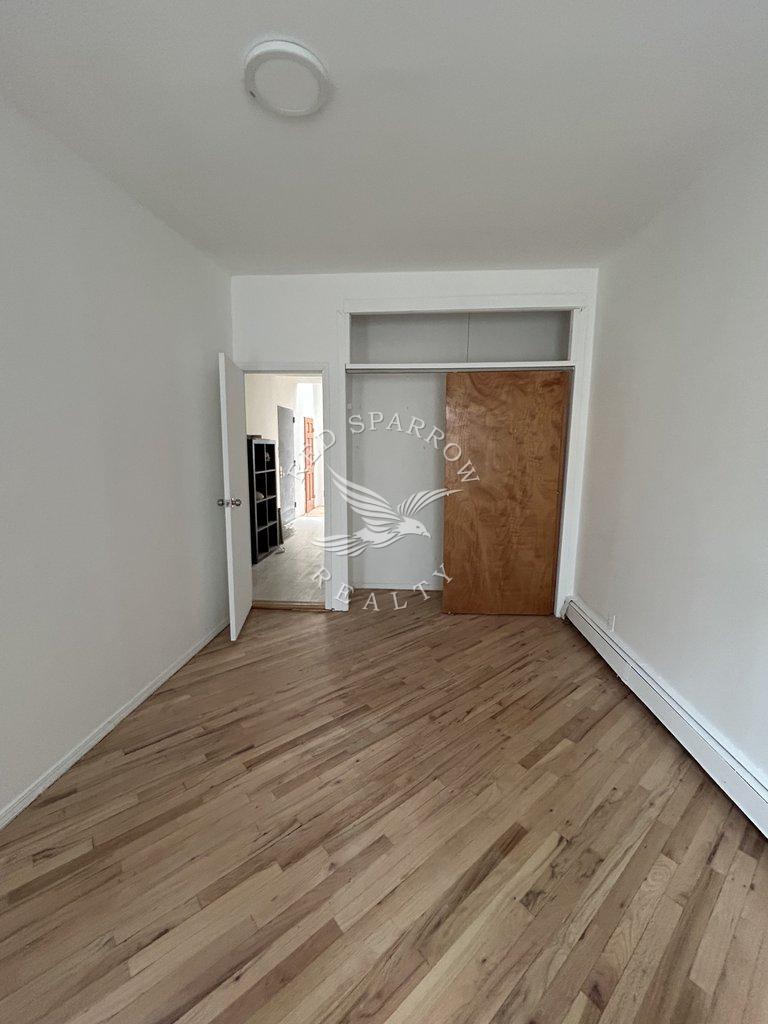 572 Ninth Avenue 3 Clinton New York NY 10036