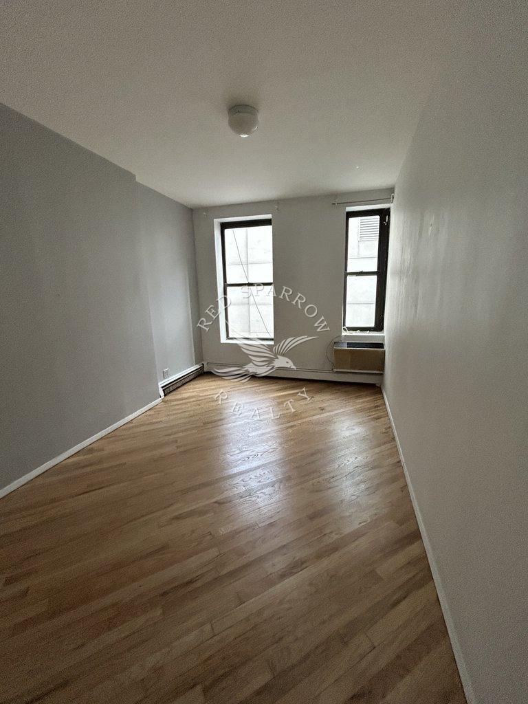 572 Ninth Avenue 2 Clinton New York NY 10036
