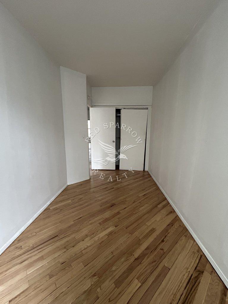 572 Ninth Avenue 2 Clinton New York NY 10036