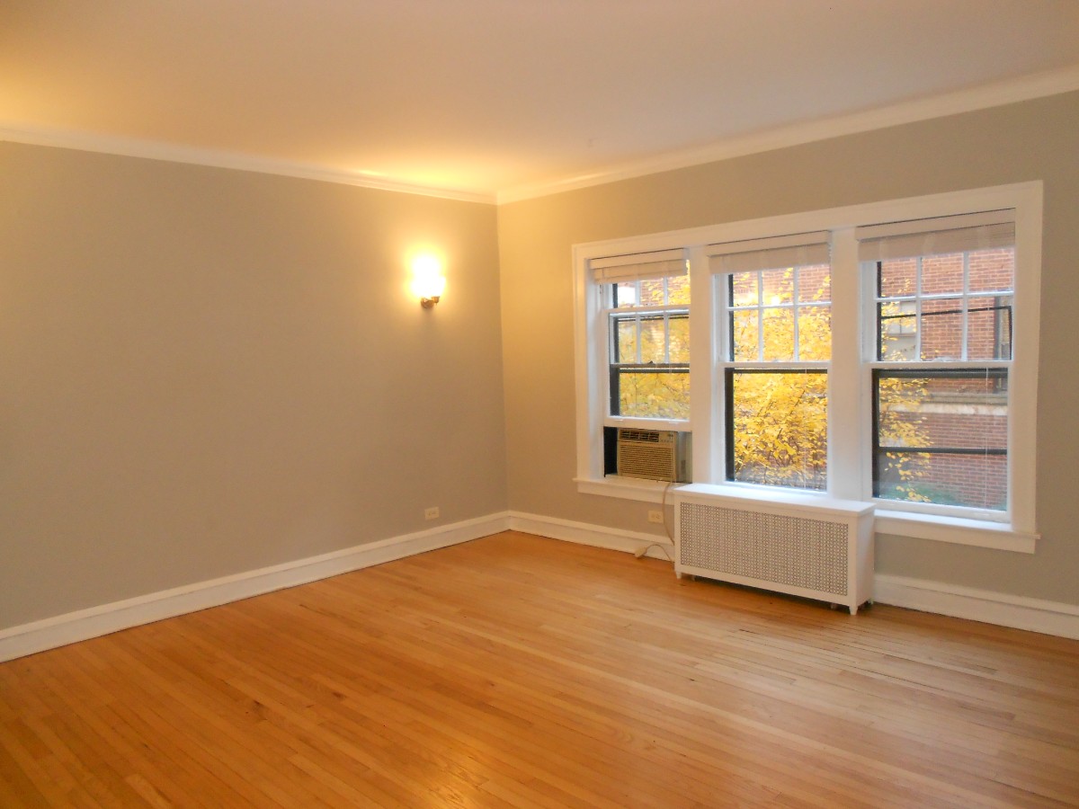 360 N Ridge 12 1 Evanston Il 60202 Apartments Photo 2