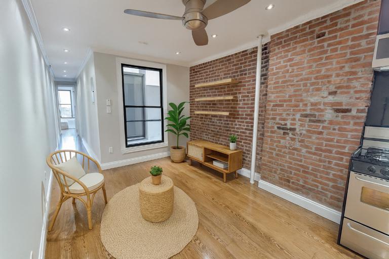 436 W 52ND ST. #10D, New York, NY 10019 | 6260