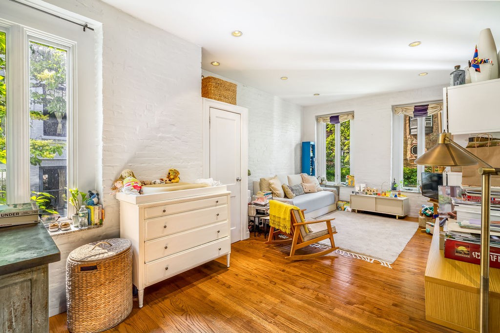 81 Perry Street W. Greenwich Village New York NY 10014