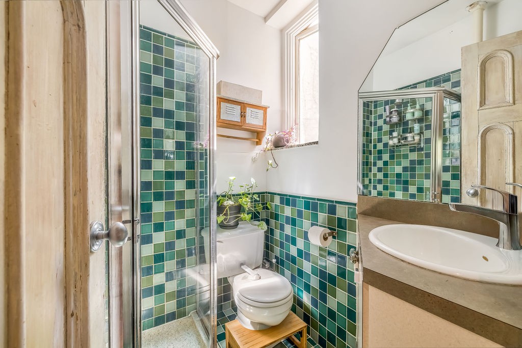 81 Perry Street W. Greenwich Village New York NY 10014