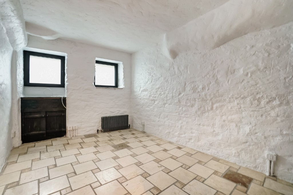 81 Perry Street GE W. Greenwich Village New York NY 10014