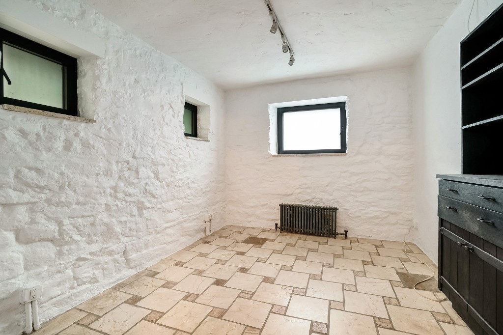 81 Perry Street GE W. Greenwich Village New York NY 10014