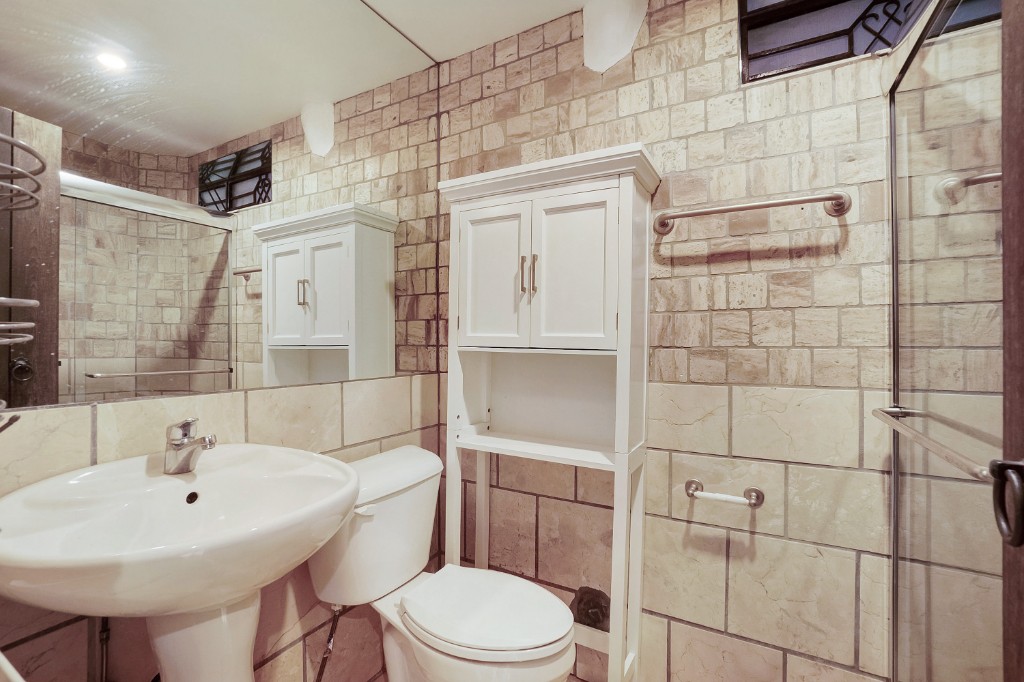 81 Perry Street GE W. Greenwich Village New York NY 10014