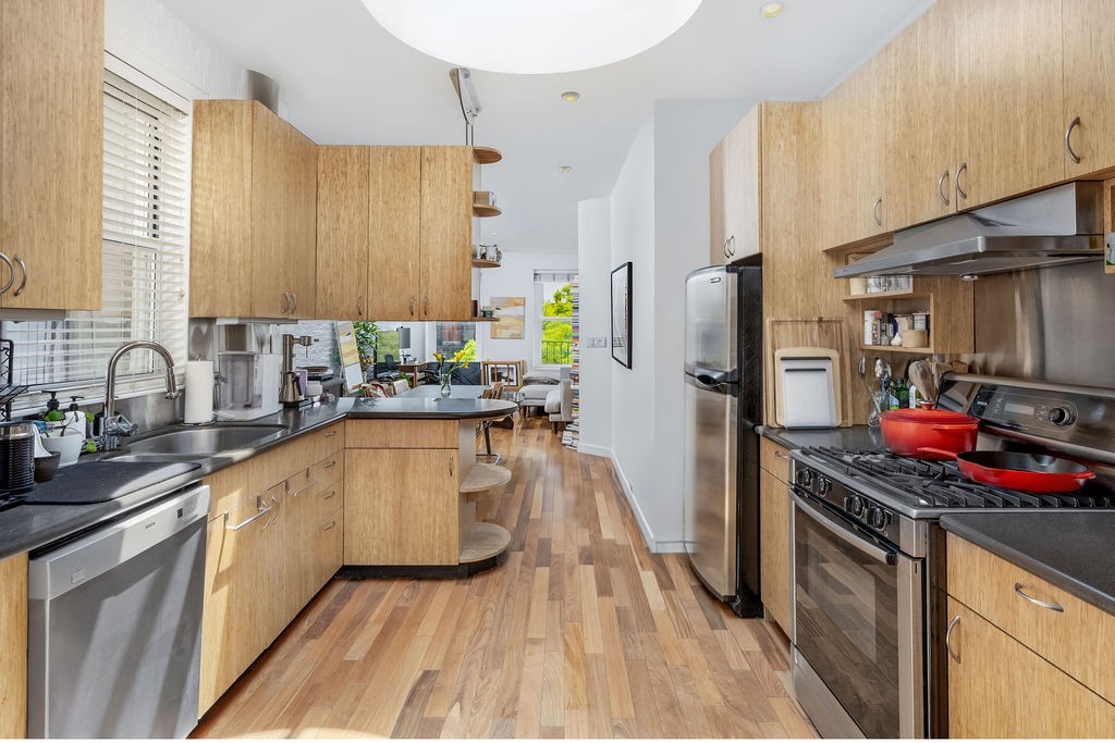 81 Perry Street W. Greenwich Village New York NY 10014