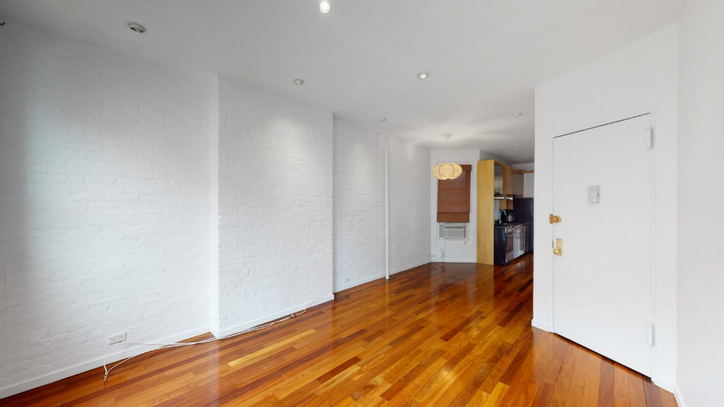 23 King Street 8 Soho New York NY 10014