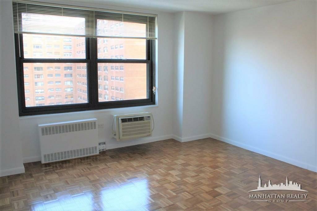 1751 2nd Avenue 4e New York Ny 10128 New York Apartments