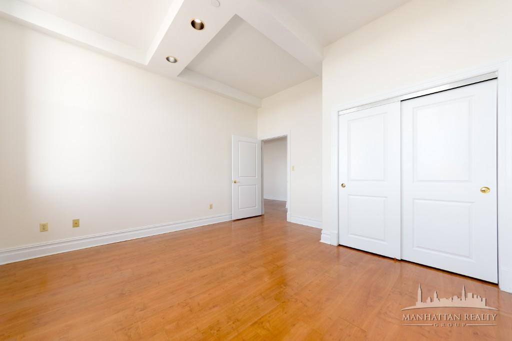 45-02 Ditmars Blvd. 409 Steinway-Ditmars Queens NY 11105