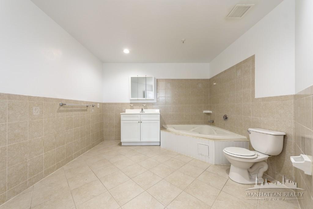 19-19 24th Avenue R204 Astoria Queens NY 11102