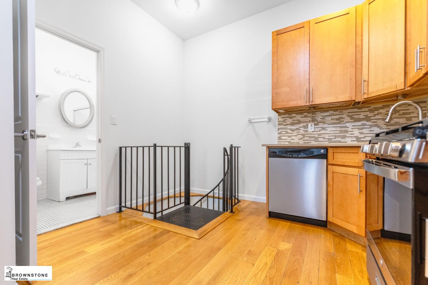 200 Sackett Street 1F Carroll Gardens Brooklyn NY 11231