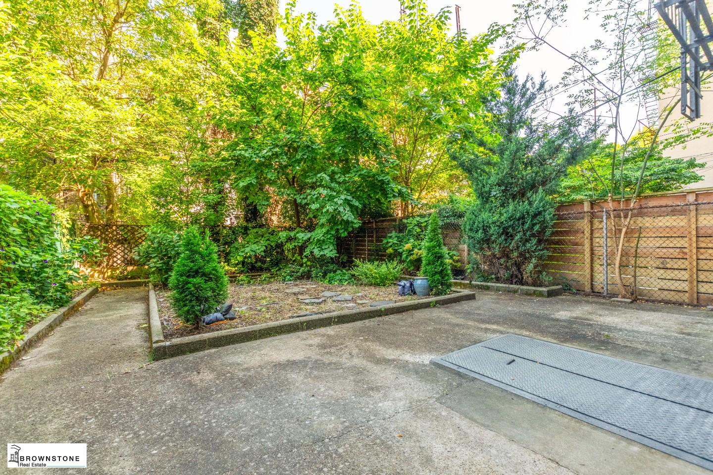 81 1st Place Garden Carroll Gardens Brooklyn NY 11231