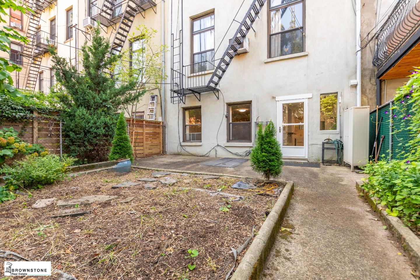 81 1st Place Garden Carroll Gardens Brooklyn NY 11231