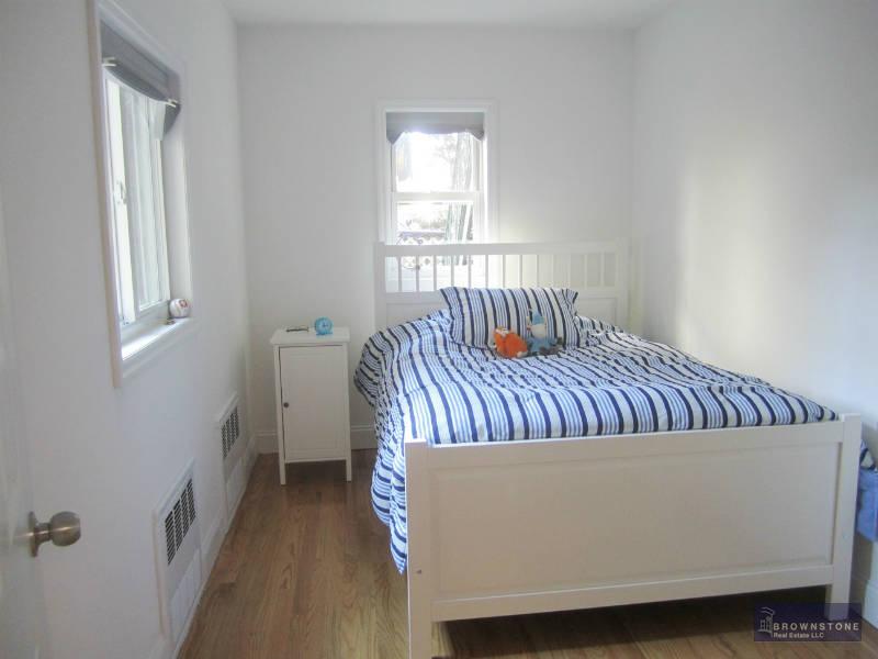 586 Henry Street 1 Carroll Gardens Brooklyn NY 11231