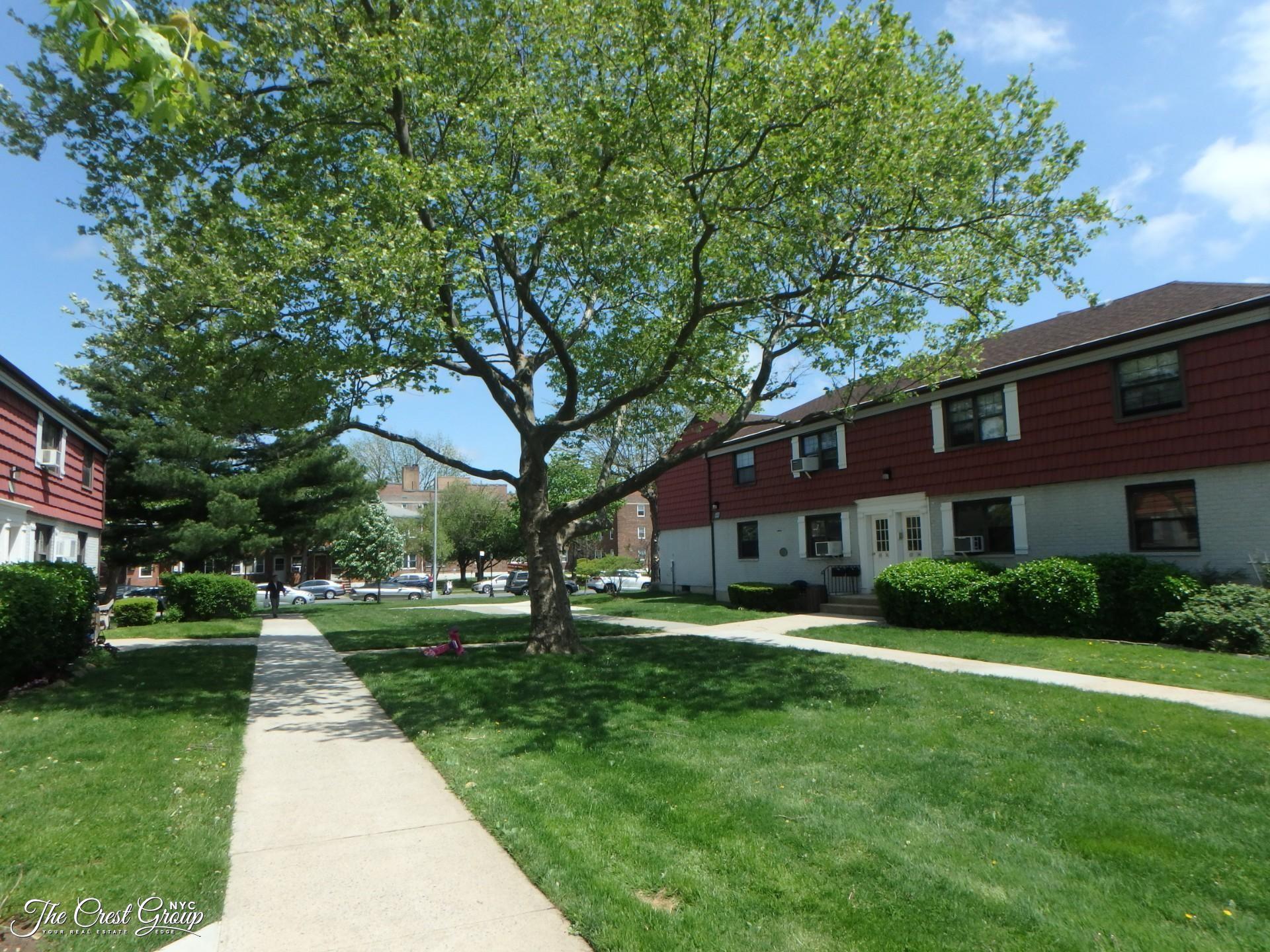 68 18 138th Street B Kew Garden Hills Ny 11367 Kew Garden Hills Coops Kew Garden Hills 3 Bedroom Coop For Sale