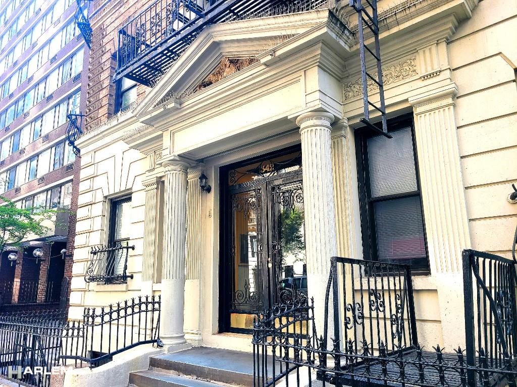 342 West 56th Street 1E Clinton New York NY 10019