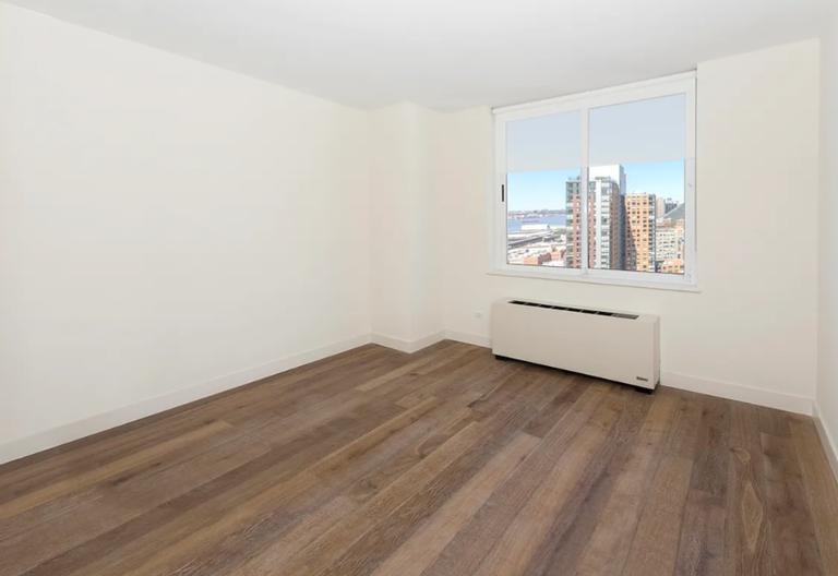 505 West 43rd Street, New York, NY - 4,462 USD/ month
