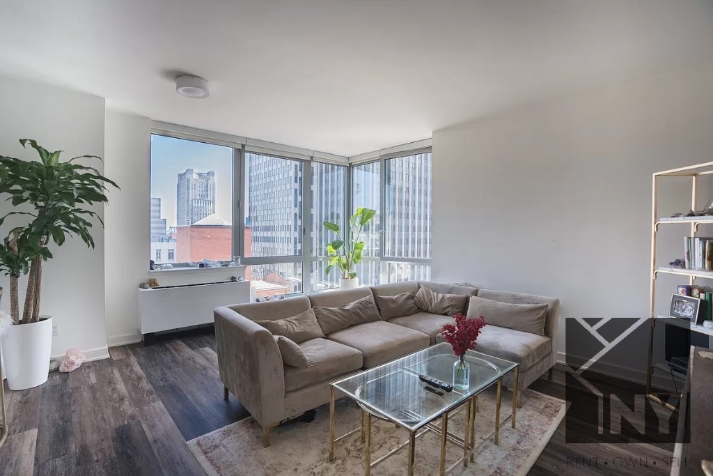 92 Leonard Street, New York, NY - 8,850 USD/ month