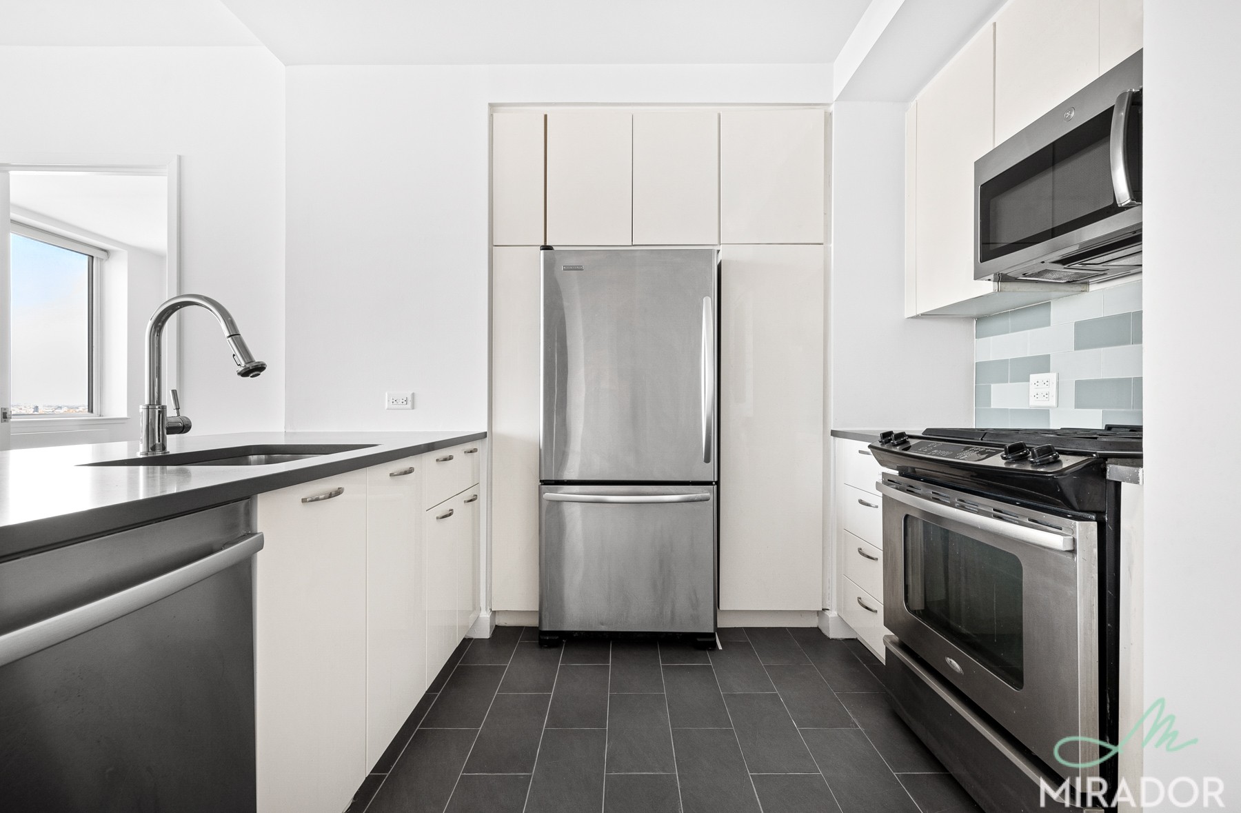 80 De Kalb Avenue 29C Fort Greene Brooklyn NY 11201