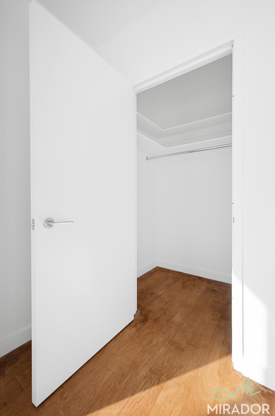 80 De Kalb Avenue 19N Fort Greene Brooklyn NY 11201