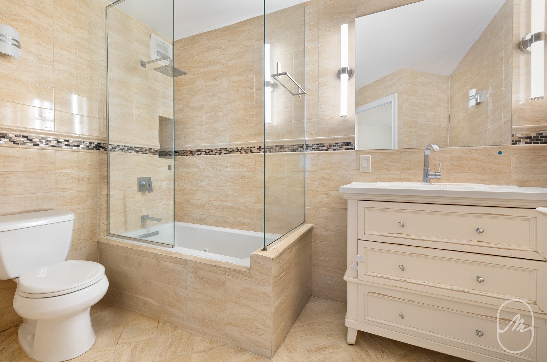 330 East 38th Street 23Q Murray Hill New York NY 10016