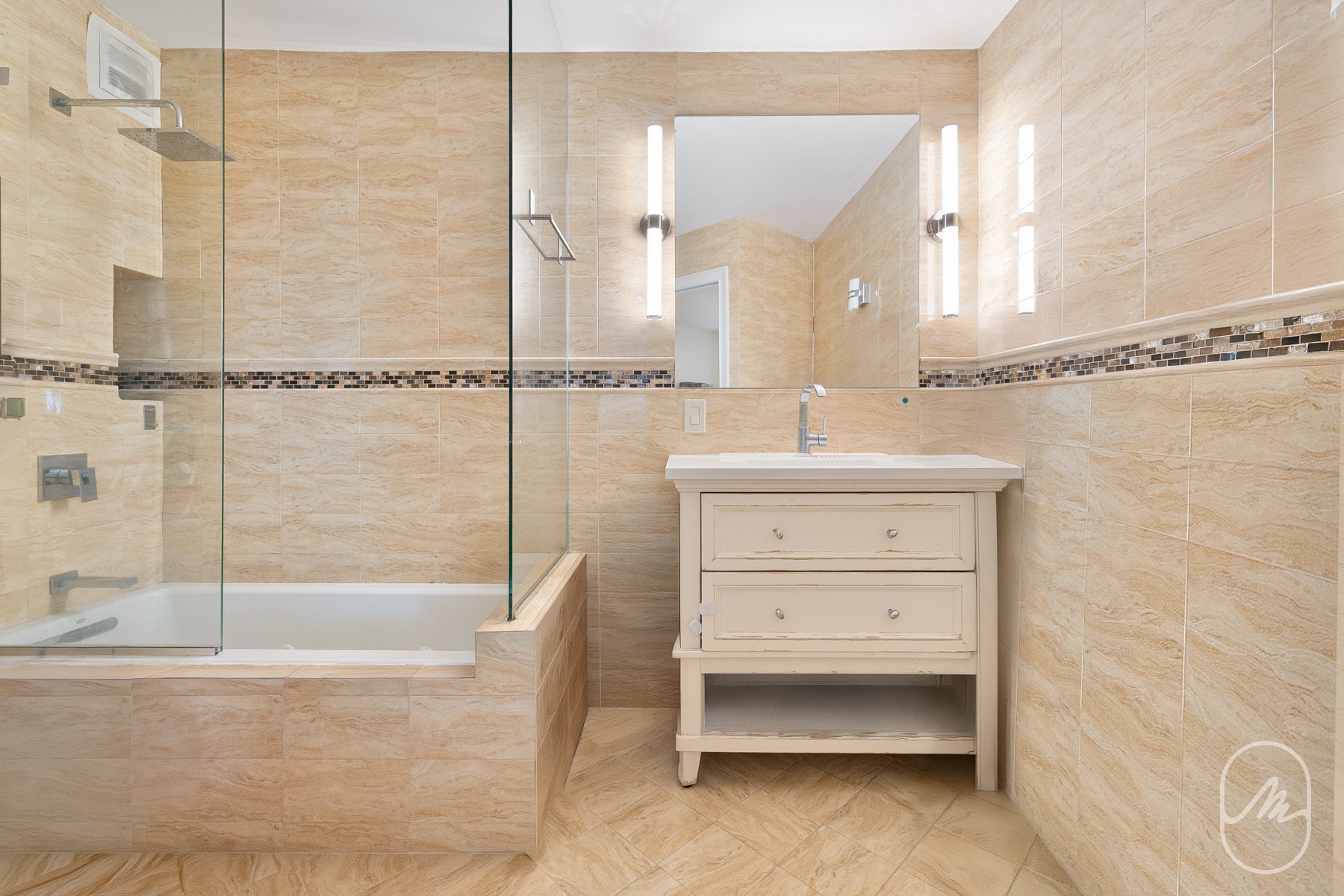 330 East 38th Street 23Q Murray Hill New York NY 10016