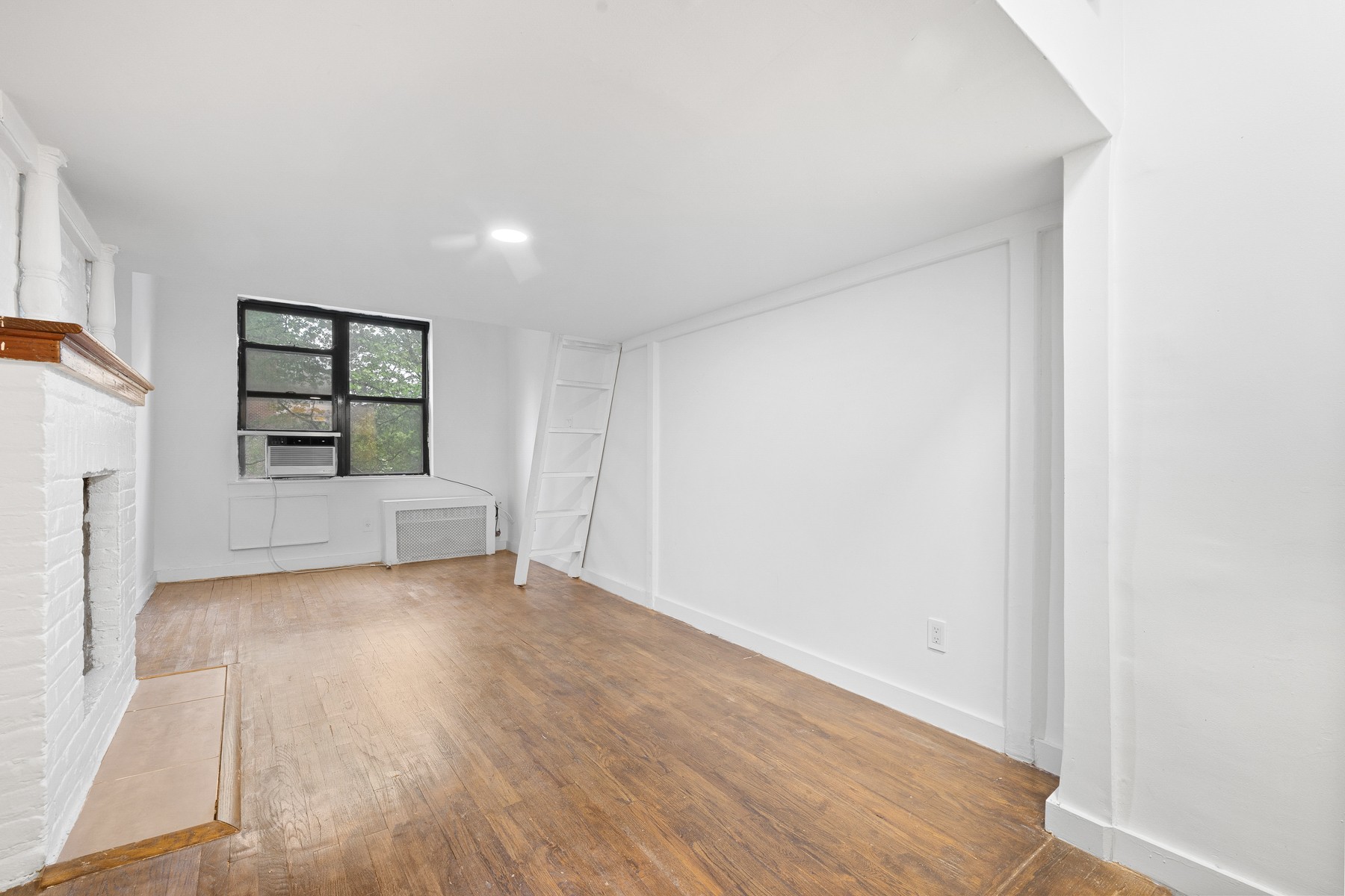 307 West 29th Street 2b Chelsea New York NY 10001