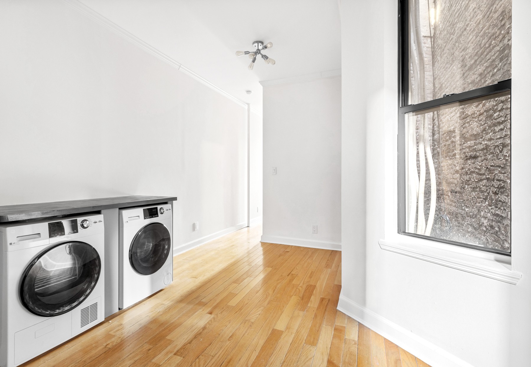 58 Saint Marks Place 8 E. Greenwich Village New York NY 10003