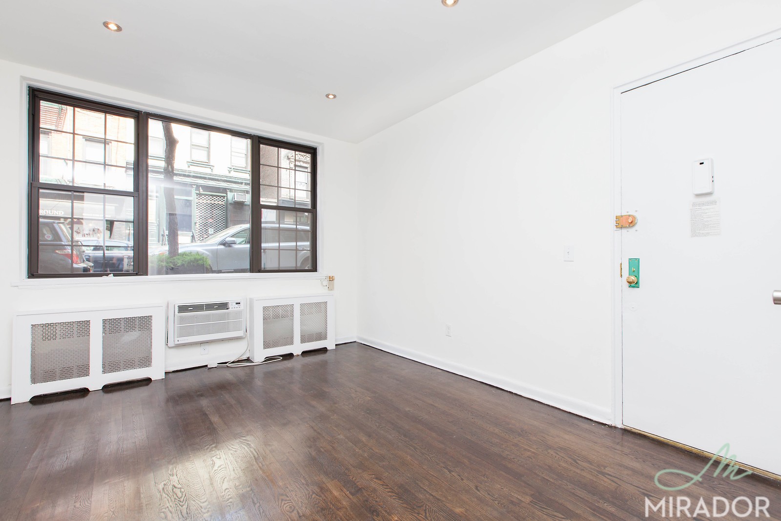 116 Thompson Street LD Soho New York NY 10012