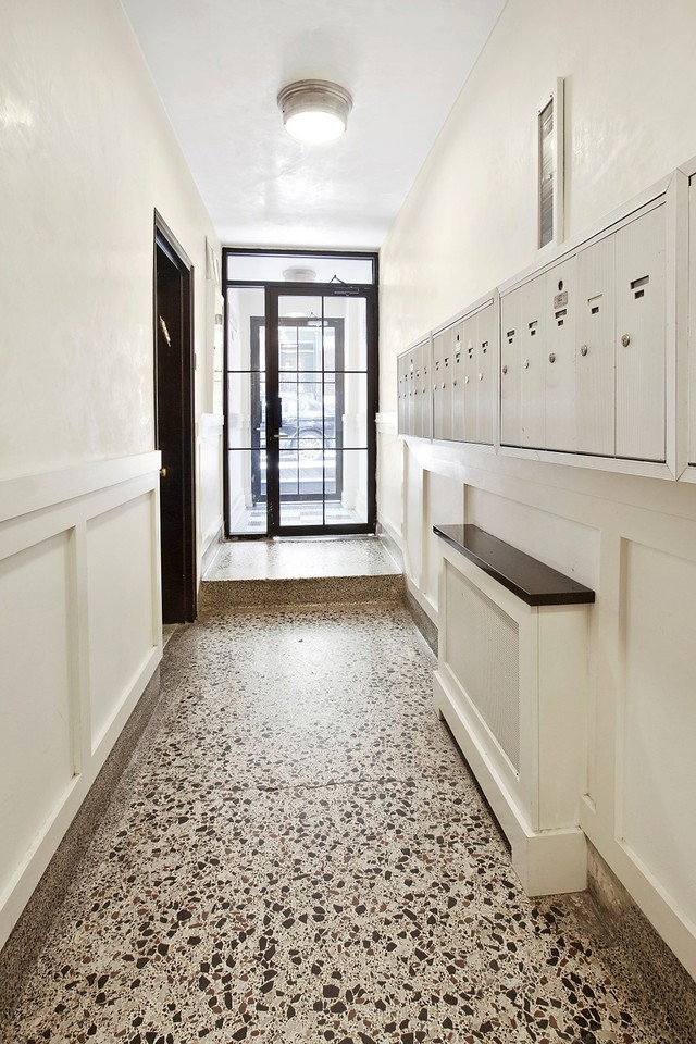 116 Thompson Street LD Soho New York NY 10012