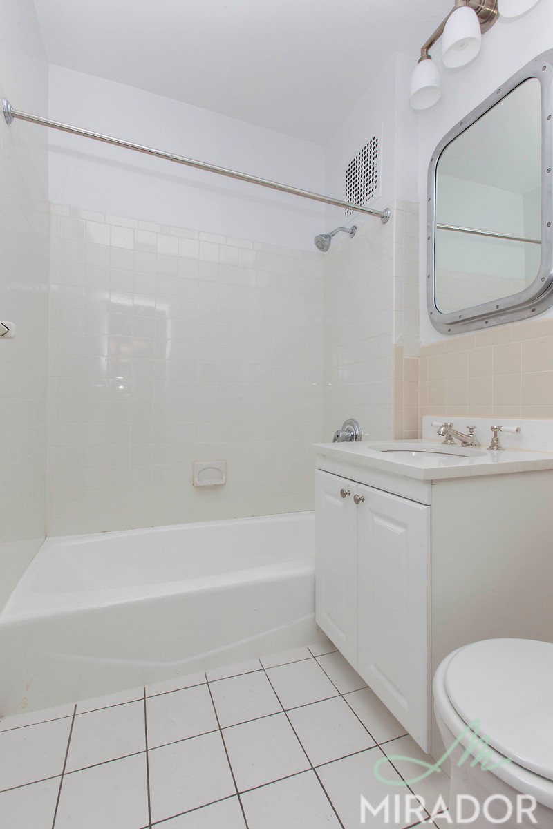 116 Thompson Street LD Soho New York NY 10012