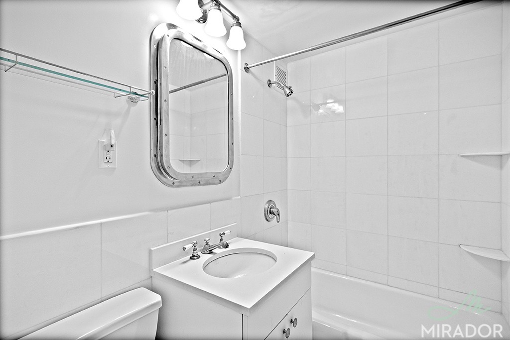 255 West 14th Street 5J Chelsea New York NY 10011