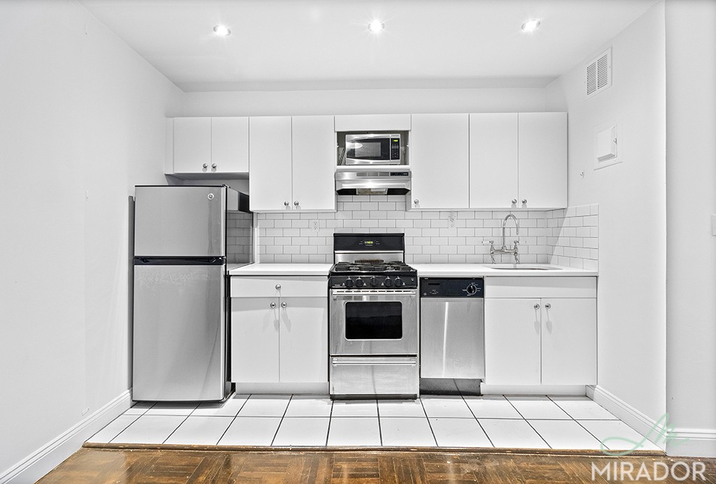 255 West 14th Street 5J Chelsea New York NY 10011